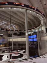 東証、午前終値２２５円安