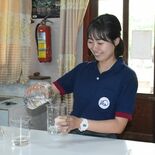 本紙記者ラオス訪問記④「教育者支援」　授業案や教材づくりサポート