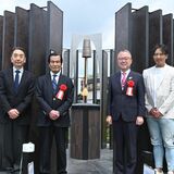 “幸せを呼ぶ鐘”が道の駅どまんなかたぬまに誕生　新オブジェ除幕式　佐野