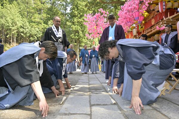 威勢のいい声が響いた名刺交換