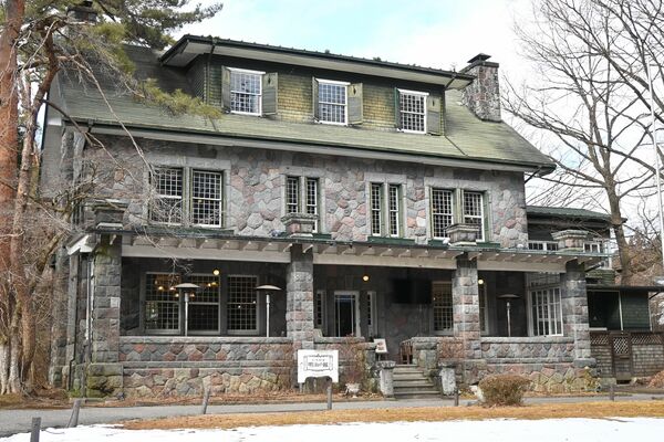 二社一寺の近くに建てられた石造りの明治の館。旧ホーン家住宅の主屋にあたる