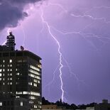 「雷撃」２万７千回、全国最多に　８月の栃木県内　平年比1.7倍、要因は