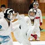 空手秋季大会　団体組手５、６年　一期倶楽部が２年ぶり頂点　団体形は清原…