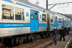 富士急行が脱線、山梨都留