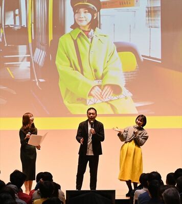 トークセッションをする礼二さん（中央）と鈴川さん（左）