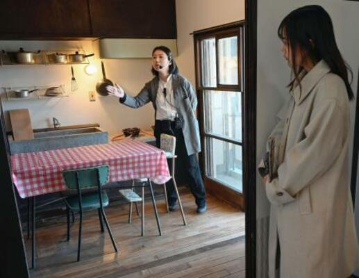 　復元された団地の住戸＝東京都北区の「ＵＲまちとくらしのミュージアム」