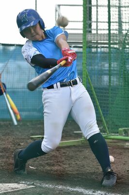 代表での活躍を誓う生井＝小山ベースボールビレッジ