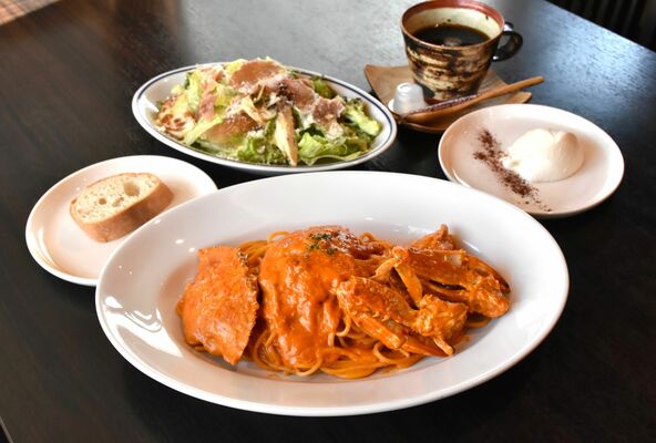 ランチセットのパスタの一つ「渡り蟹のトマトクリームソース」