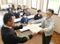 感謝状を受け取る神山組合長（手前右）。奥の８人が消防団員でもある組合員