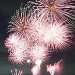 雨風止んで…夜空に1000発の大輪咲く　鹿沼のゴルフ場で花火イベント