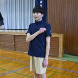 小山西高校が夏服にポロシャツ、ハーフパンツ導入　「ワイシャツが透ける」…
