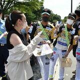 心にゆとりを　栃木ＧＢ選手らと交通安全啓発　小山署