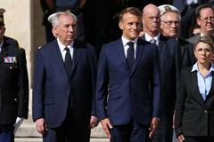 【仏内閣不信任】少数与党、見えぬ安定