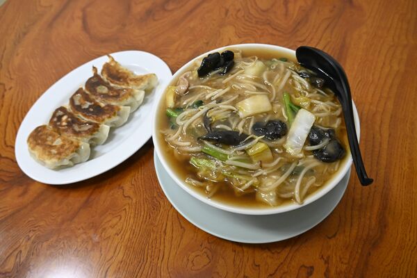 あんかけそばと餃子