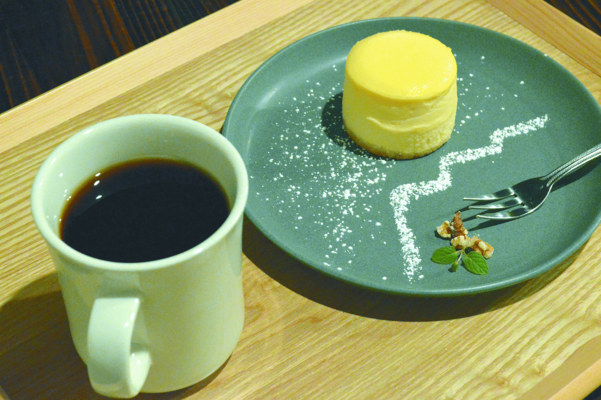 喫茶ケルン　(宇都宮)グアテマラ産コーヒーとチーズケーキ