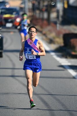 往路優勝した足利Ａ＝栃木市内
