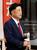 福岡県田川市長選で落選が決まり、敗戦の弁を述べる村上卓哉氏=12日夜、田川市