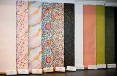 伝統の和紙刃物世界へ