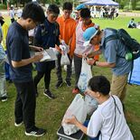 スポーツ感覚でごみ拾い　小山で世界大会県予選　60人が清掃に汗