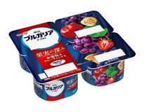「明治ブルガリアヨーグルト 果実の深み 赤葡萄&フルーツ  ミックス／白桃・洋梨&フルーツミックス」