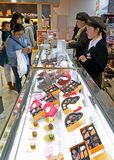 バレンタイン間近、にぎわうチョコ売り場　宇都宮