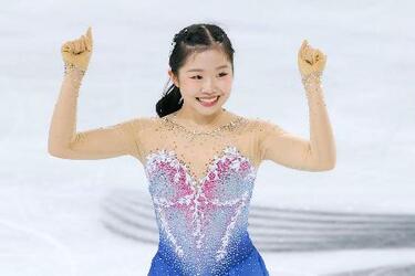 フィギュア１７歳中井が初出場Ｖ