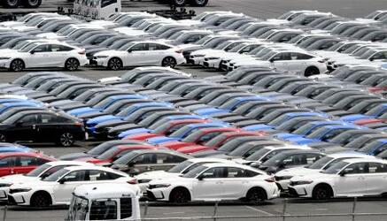 日本車関税、１５％に引き下げ