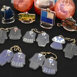 母校愛、ガチャで育んで　栃木の高校制服や校章がキーホルダーに　25日か…