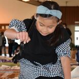 静かに熱く筆運ぶ　矢板で書初選抜者席書大会　塩谷地区の61人参加