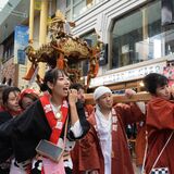 オリオン通りなど神輿練り歩く　５年ぶり「宇都宮祭」　秋の中心街に熱気