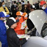 自動車整備士の仕事を子どもたちが体験　宇都宮でマイカーフェスティバル