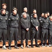栃木シティ、初のJ2へ決意新た　決起集会で新体制披露　モーベルグ獲得をサプライズ発…