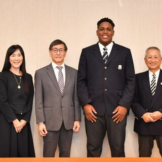 スイングスピードは山川穂高超え！　ソフトバンク育成指名エミールに迫る　規格外のパワー、陽気な性格　憧れの選手は…