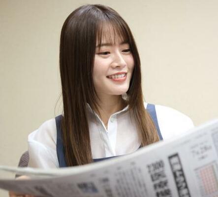 　タレントの山崎怜奈さん