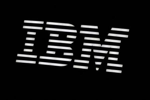 米IBMのロゴ=12日、カナダ・バンクーバー(ロイター=共同)