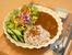 プレートの半分を野菜が占める「野菜も摂れちゃうチキンカレー」