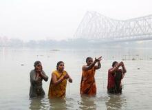 インドの騒ぎ、原因は「放尿」