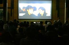 ギャラリーで名作上映