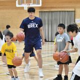 宇都宮ブレックス・星川選手が講師　那須塩原の箒根学園でセブンと出張授業　食事や運動指導