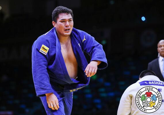 男子１００キロ超級決勝の太田彪雅＝バクー（国際柔道連盟提供・共同）