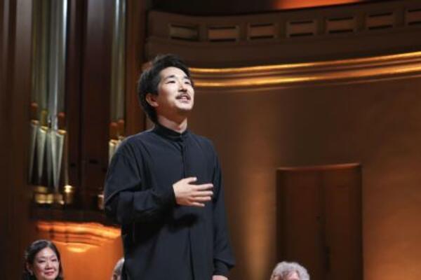 　エリザベート王妃国際音楽コンクールのピアノ部門で２位に入賞し、喜びの表情を見せる久末航＝６月１日、ベルギー・ブリュッセル（共同）