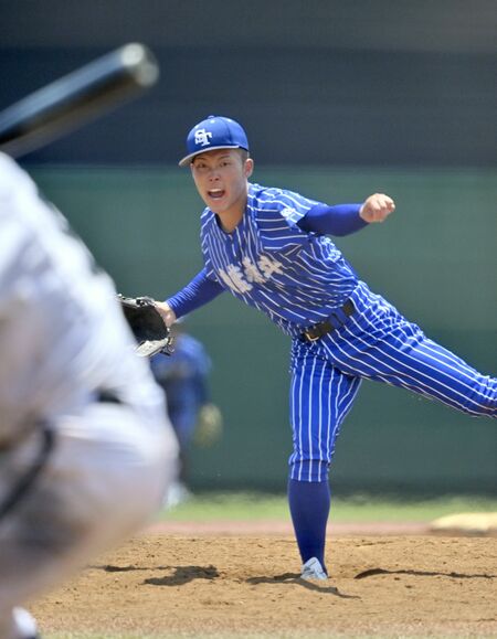 被安打５、１失点で完投した青藍泰斗の先発・永井＝清原球場、広瀬華撮影