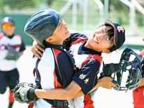 ソフトボール全日本女子県予選　親園、逆転で３年ぶり女王　闘志呼び戻した…