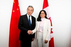 中国カナダ、協力深化へ対話維持