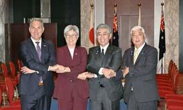 日豪２プラス２、安保協力を強化