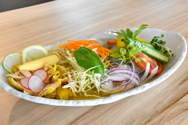ランチメニューの日替わりスパイスカレー