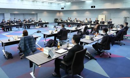 　成年後見制度の見直しを議論する法制審議会の部会＝２７日午後、法務省