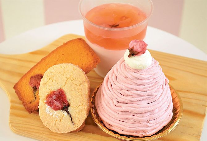 桜の季節限定のケーキや焼き菓子