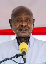 ウガンダ大統領７選