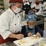 高校が子ども食堂に　学生主体で運営、料理体験も　食事を囲んだ交流に「ほ…